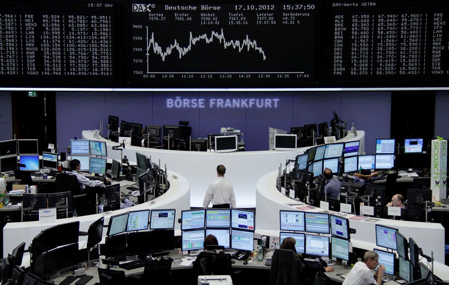 Bolsas da Europa operam em alta, sustentadas por balanços positivos